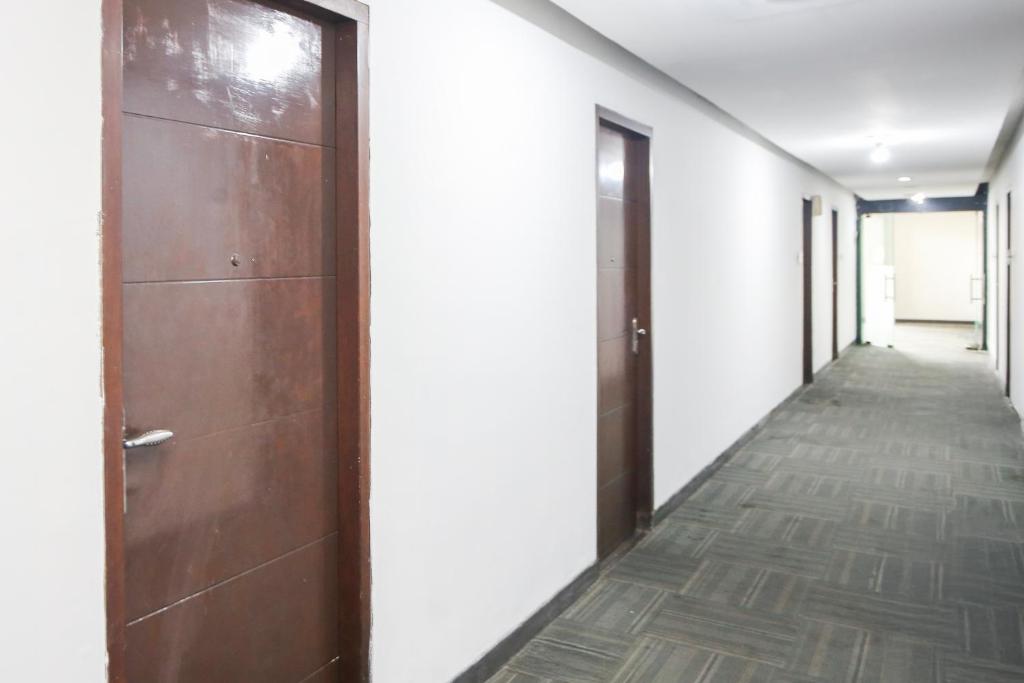 Collection O Cikarang Near Pollux Mall Formerly Hotel Pesona Cikarang photo 3