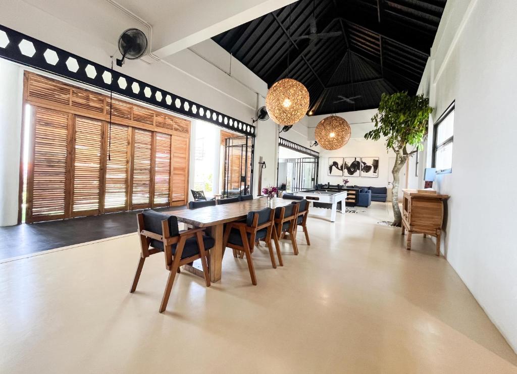 Tennis Villa Uluwatu - BEAUTIFUL VIEWS - Close to Savaya photo 3