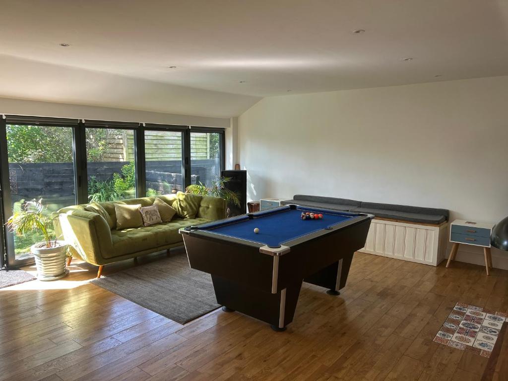 Crossing Retreat - POOL table, PROJECTOR, BARN Room Type - Vacation Home