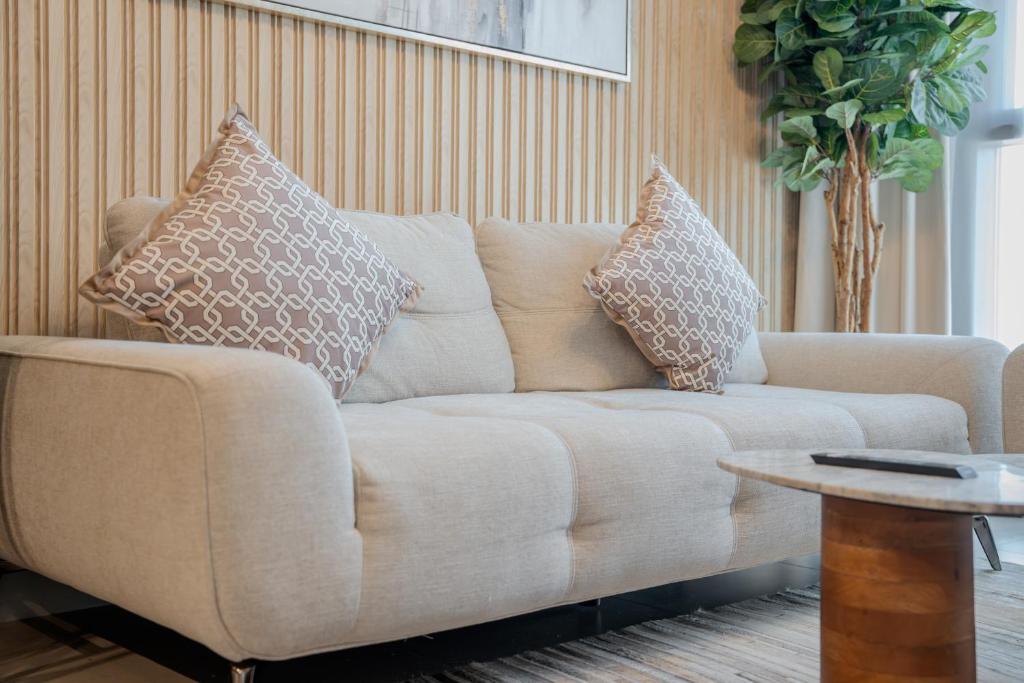 1BR Sunny Side up Retreat by Blue Cloud Holidays photo 3