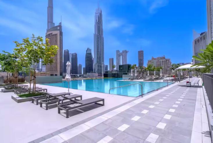 DOWNTOWN VIEWS II - VOGUE One Bedroom Apartment with Balcony, 42nd Floor Opposite Dubai Mall Skybridge photo 2