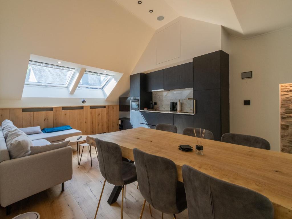 House with bubble bath in La Roche photo 3