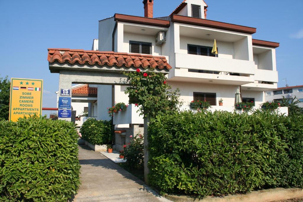 Apartments Villa Falcon photo 4