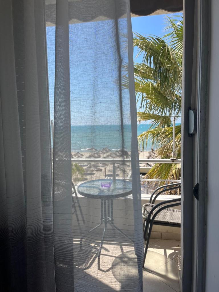Super Seaview Apartment photo 1