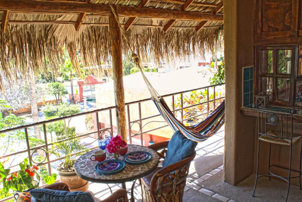 The Bungalows Hotel photo 4