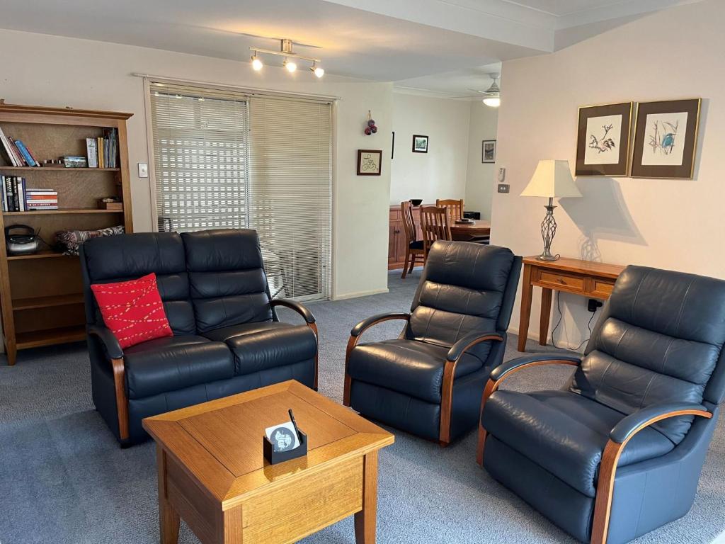 Townhouse in Shellharbour Village photo 3