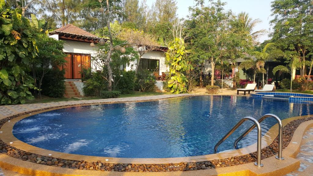 Pranburi Cabana Resort photo 1