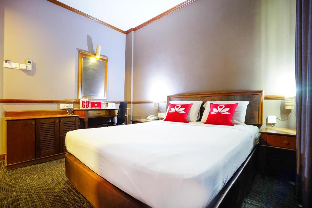 Двухместный (Улучшенный двухместный номер с 1 кроватью), ZEN Rooms Geylang
