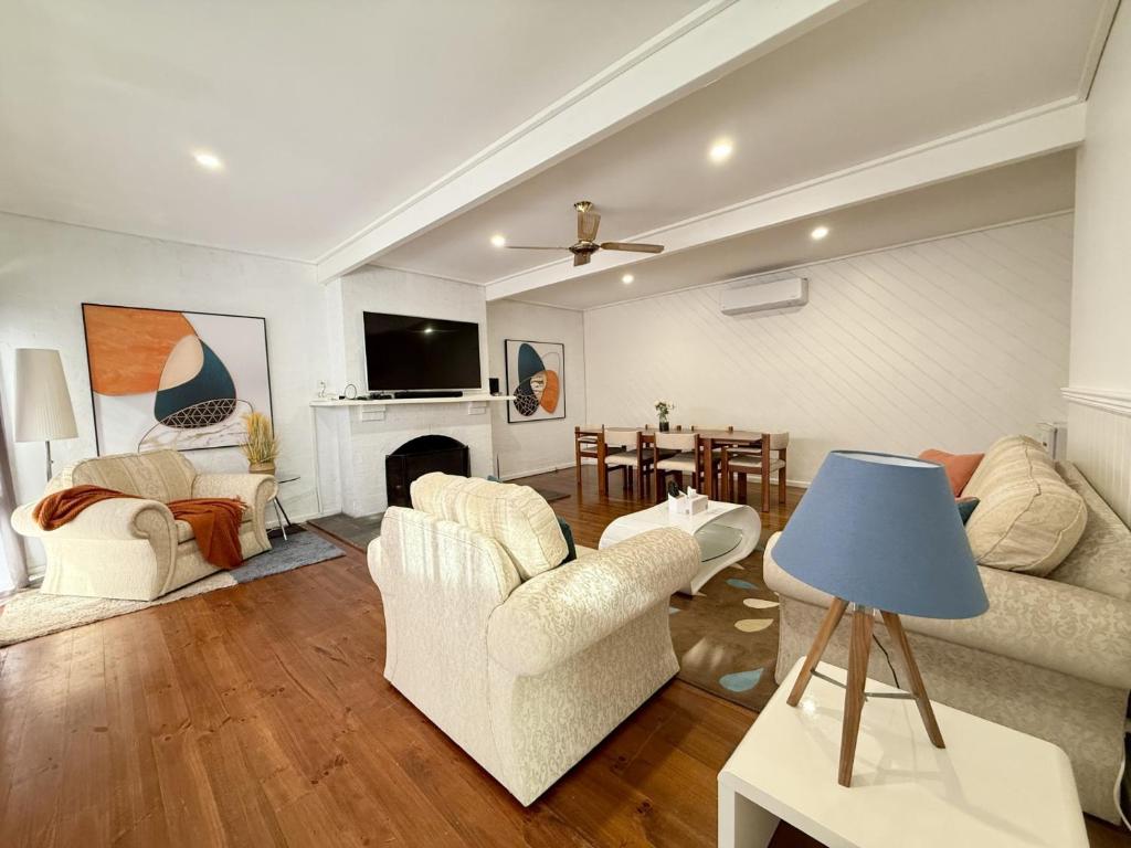 Capelink Beach House-Atop Prestigious Oliver's Hill Room Type - Four-Bedroom House