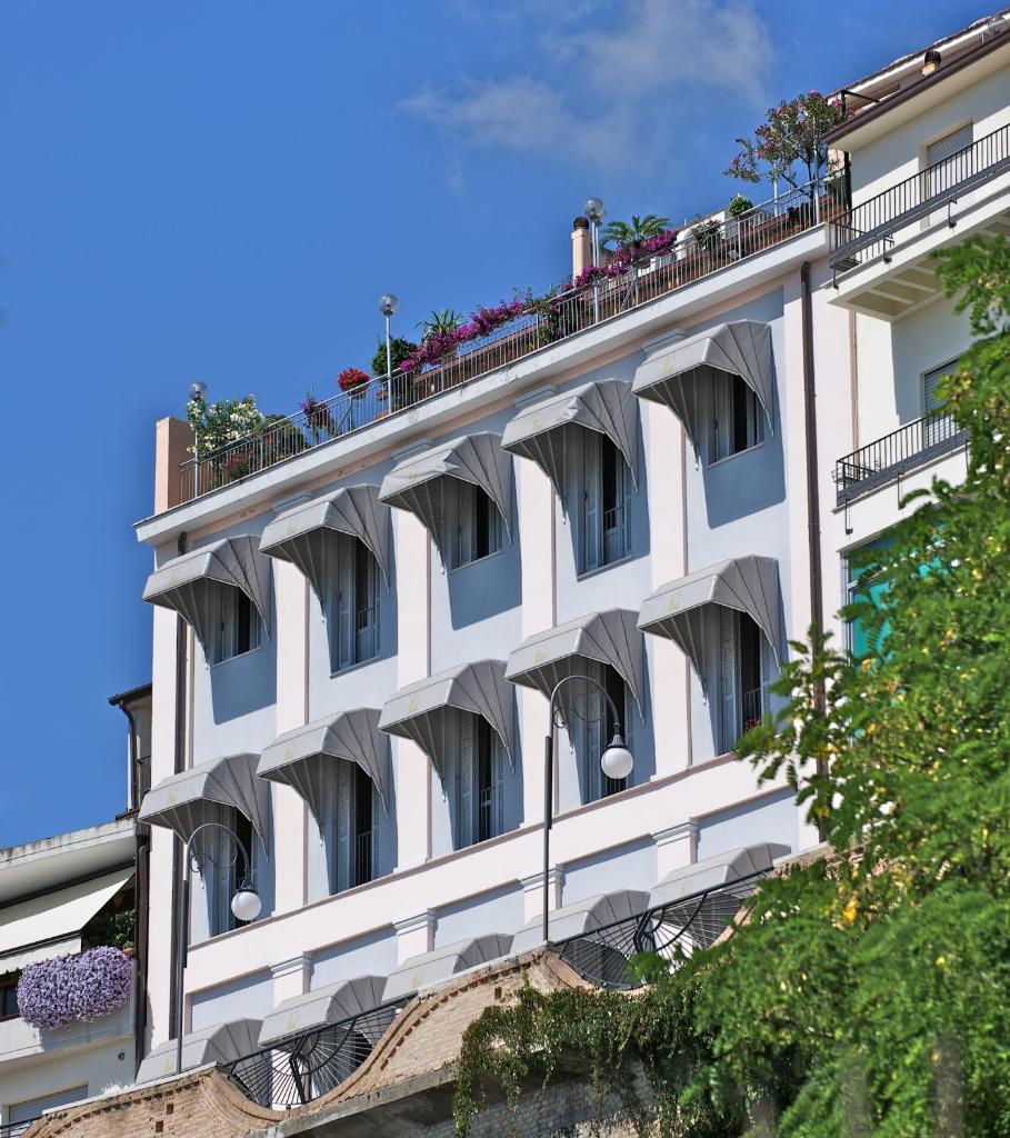Hotel Ideale photo 2