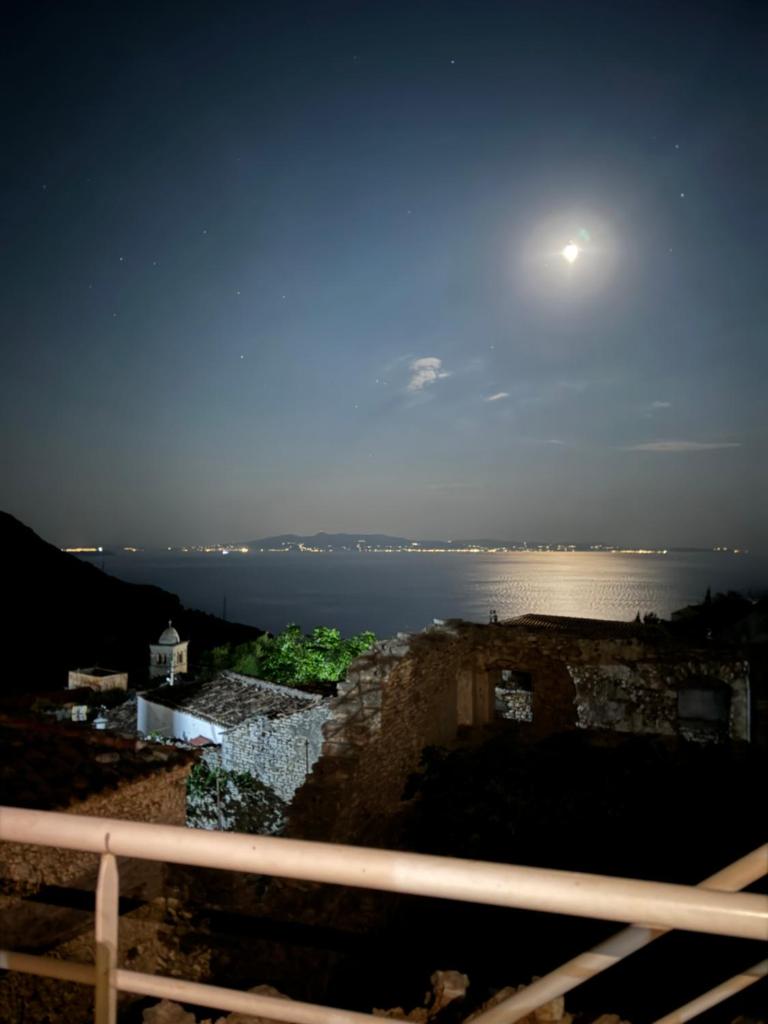 Vila, Upper Qeparo photo 1