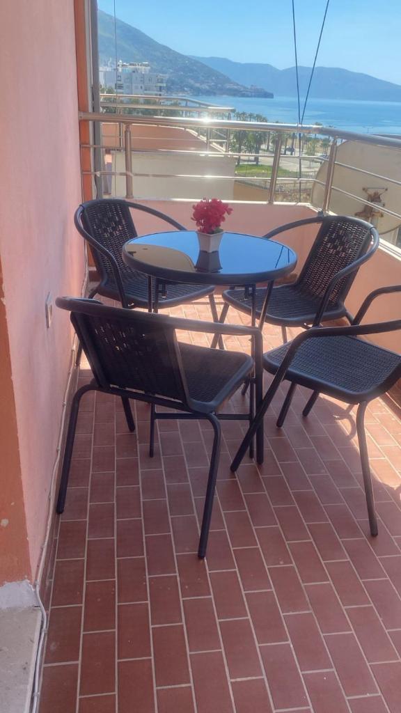 Apartment me qera Lungomare Vlore Dejvid by the sea photo 3