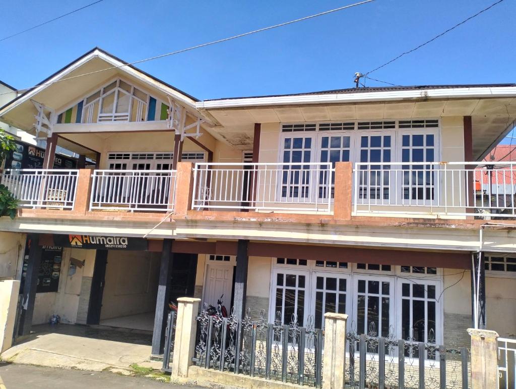 Homestay HUMAIRA DIENG villa full house 3 kamar,6 bed,dapur,ruang tamu,balkon,parkir,wifi photo 1