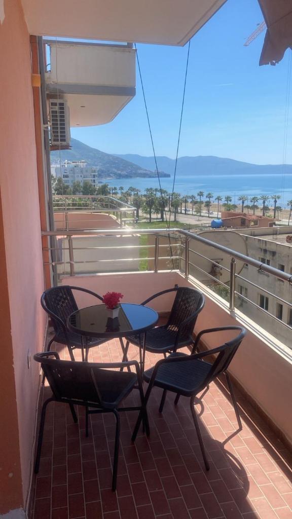 Apartment me qera Lungomare Vlore Dejvid by the sea photo 2