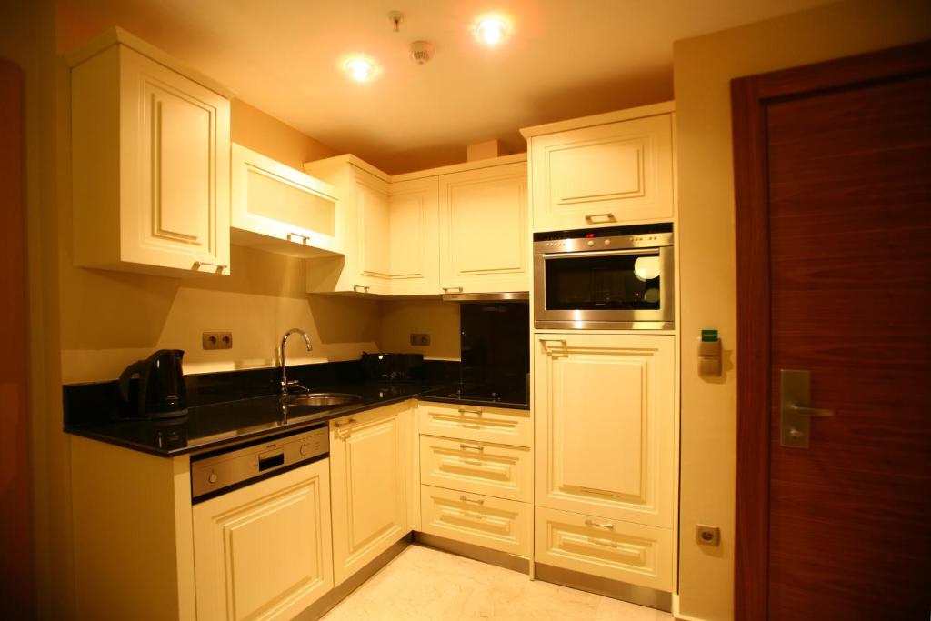Goldcity Hotel