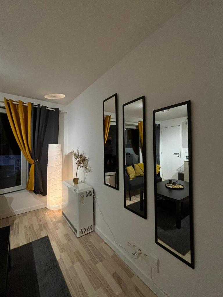 grand studio Huy centre photo 1