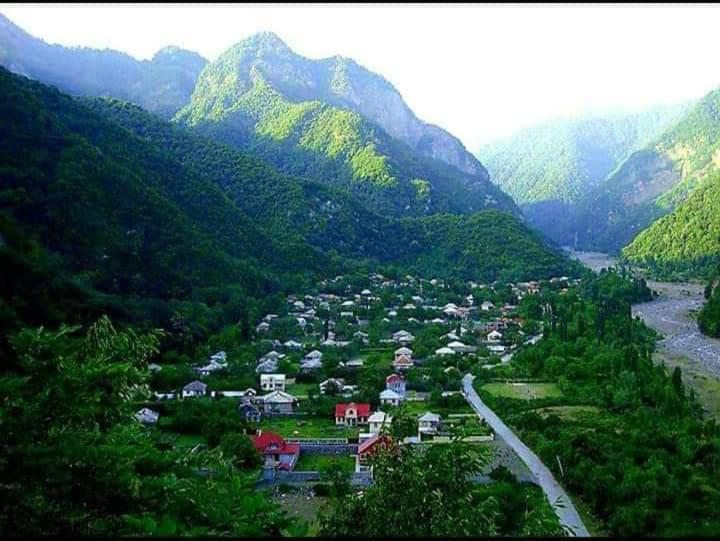 Qax Ağçayda EVLƏR photo 1