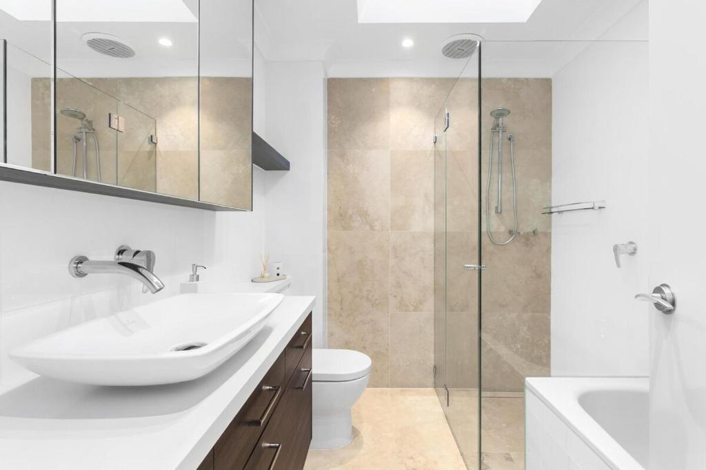 Cremorne contemporary comfort - Sunlit terrace - SUTH6 photo 1