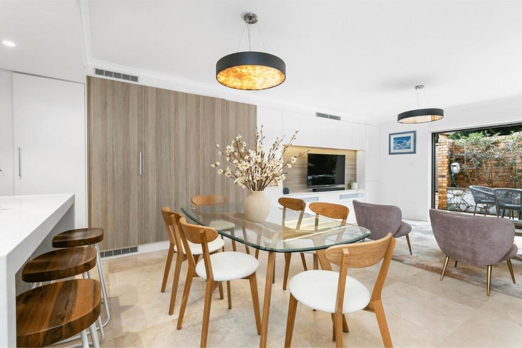 Cremorne contemporary comfort - Sunlit terrace - SUTH6 photo 3