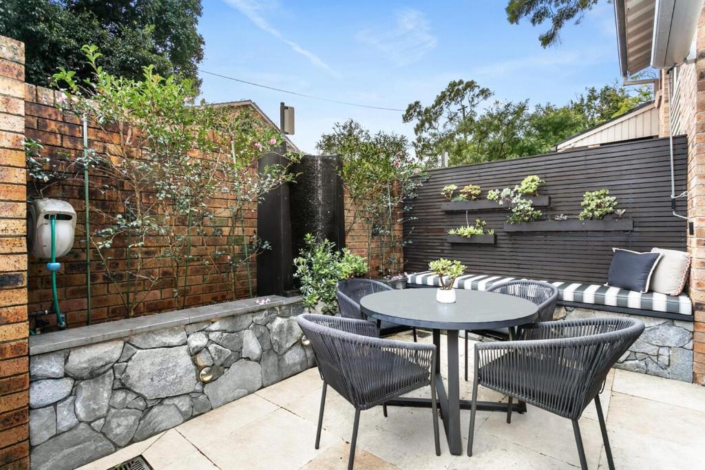 Cremorne contemporary comfort - Sunlit terrace - SUTH6 photo 4