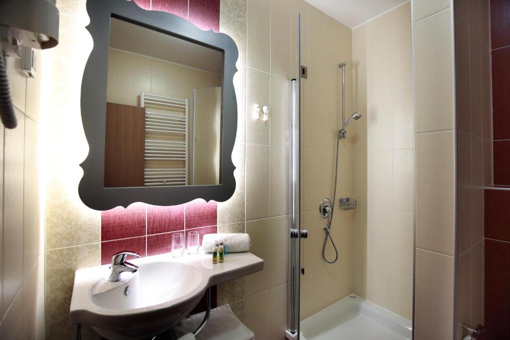 Двухместный (Двухместный номер с 2 отдельными кроватями), Hotel Raca