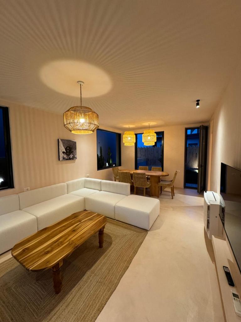 Sea Side Luxury Villa photo 3