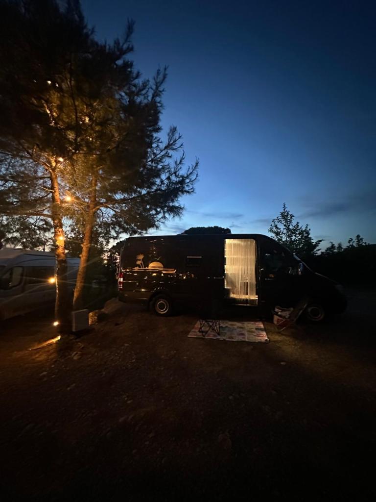 Rent van Luxury Sprinter photo 1