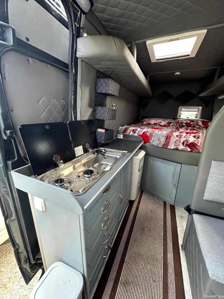 Rent van Luxury Sprinter photo 3