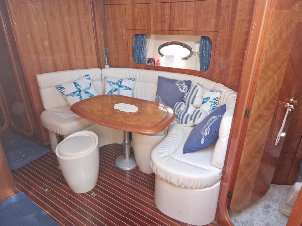 Motoryacht ELENA photo 4