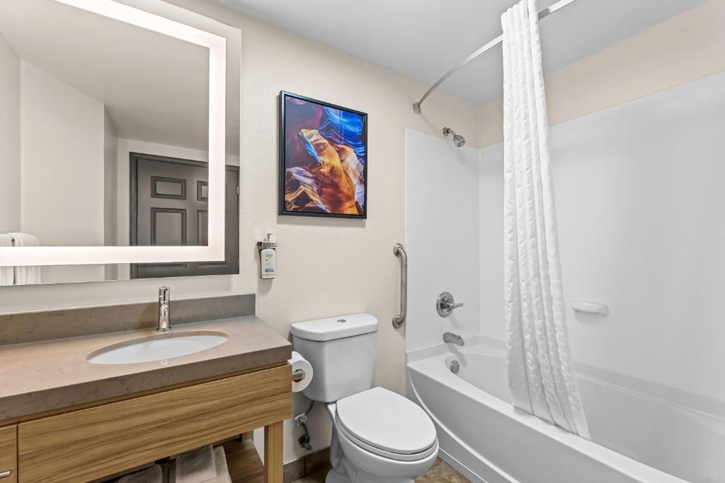 Candlewood Suites Flowood Hotel (Pet-friendly) - Tap to explore photos