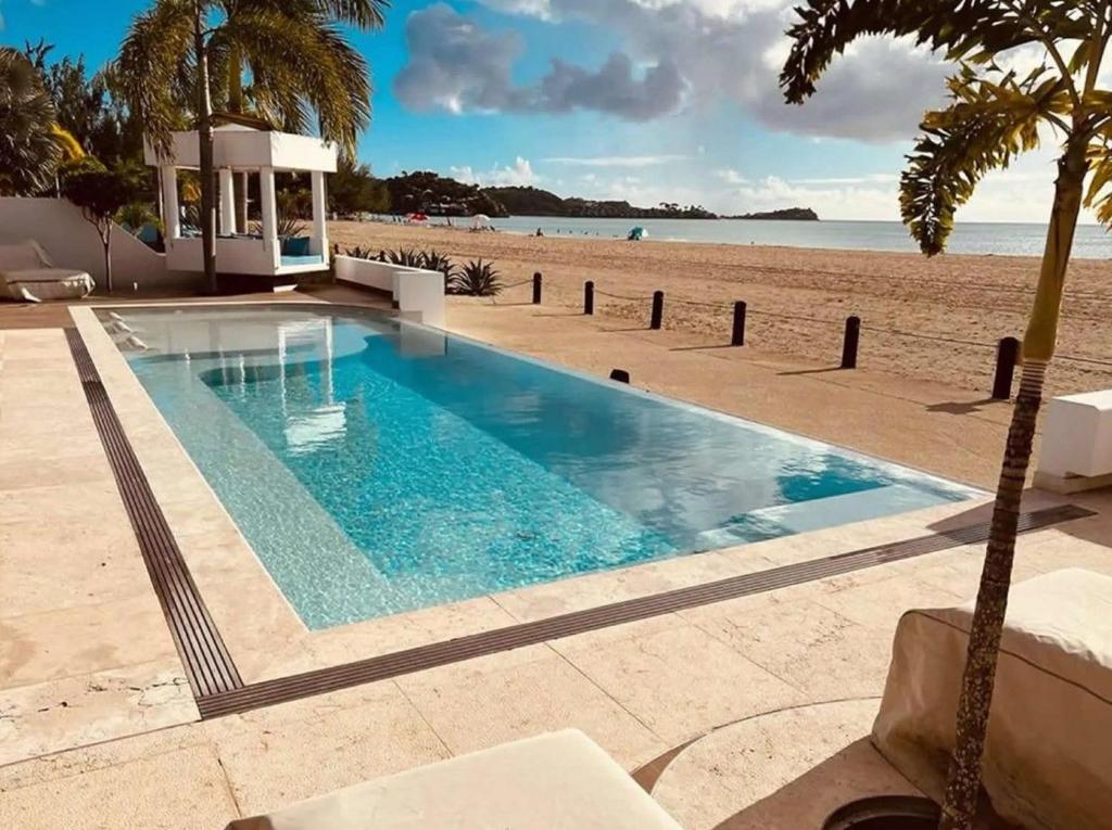 Spectacular house in Antigua photo 1