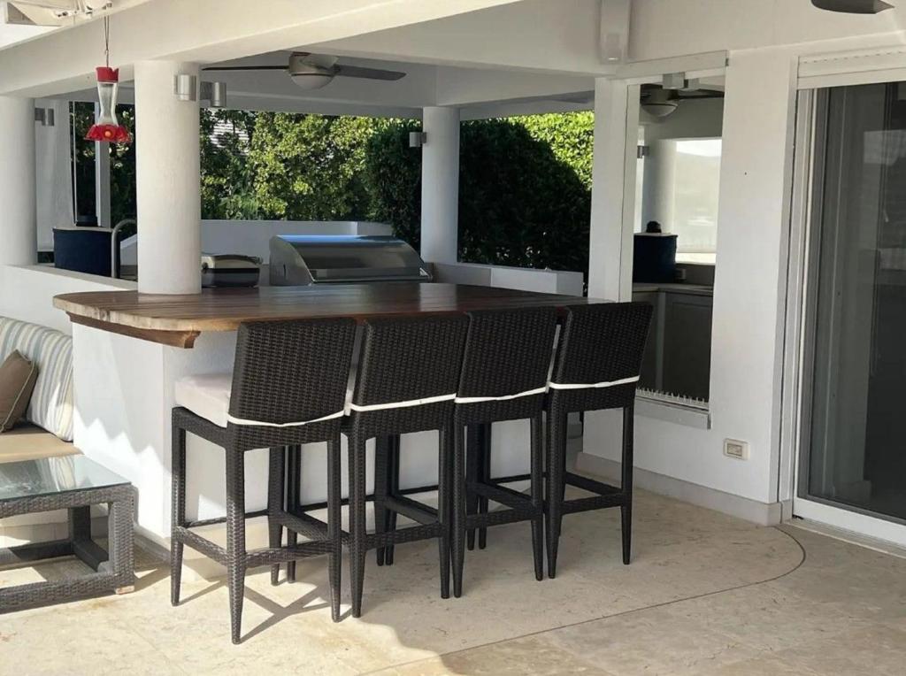 Spectacular house in Antigua photo 4
