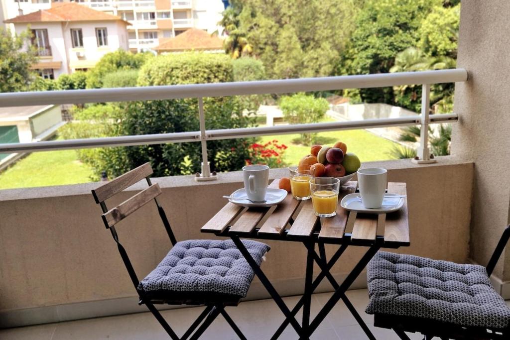 Beautiful 2P 39 m2, AC, balcony - Tap to explore photos