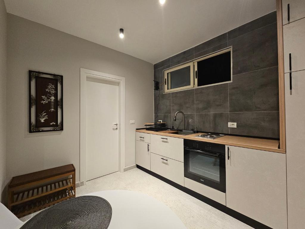 Studio Apartment near Pazari Ri photo 4