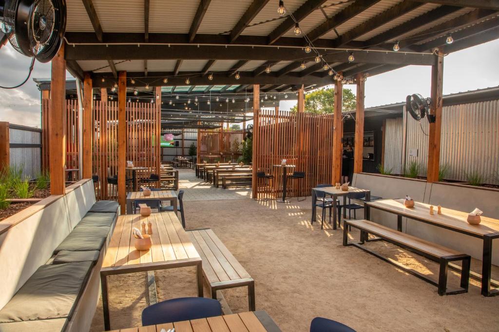 Terminus Hotel Yarrawonga photo 2