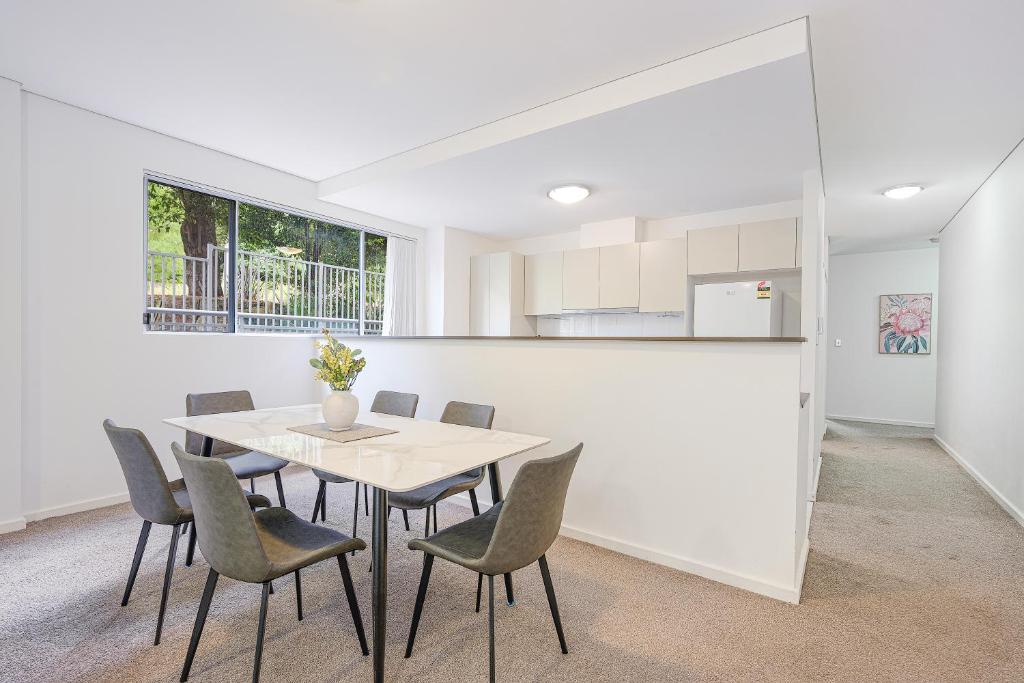 Castle HIll Sweet Modern 3BR Apt with 2 Parking photo 4