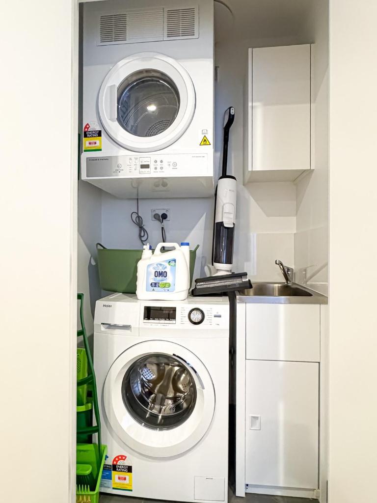 Luxurious Apartment In heart of Bankstown CBD photo 4