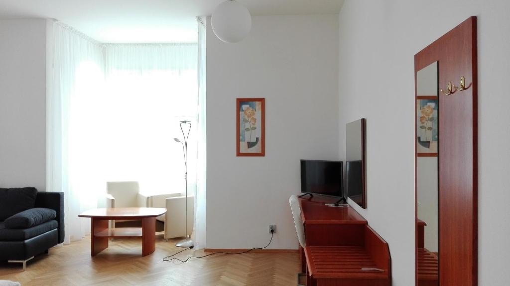 Сьюит (Люкс с 3 спальнями), Гостевой дом Jana Pension Domov Mládeže