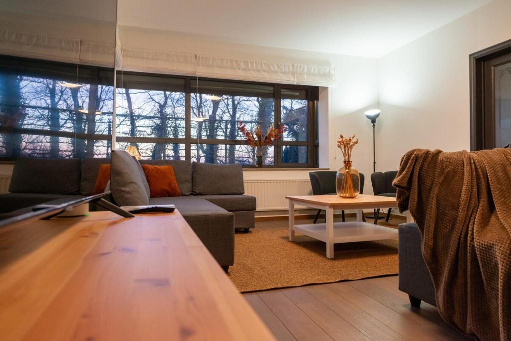 14 beds, 20p, 2 bath-, 1 livingroom photo 1
