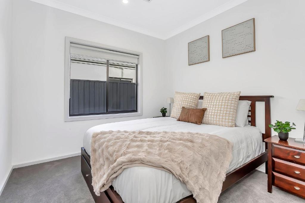 Modern Coastal Retreat in Aldinga Beach Just Steps from the Shore photo 1