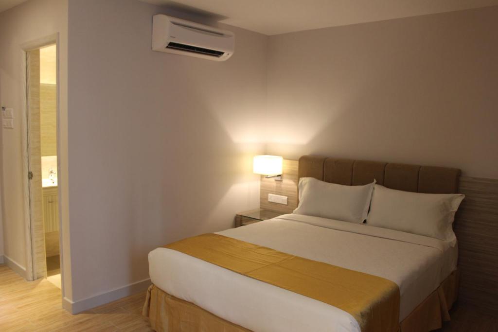 Двухместный (Номер Делюкс с кроватью размера «queen-size»), NU Hotel @ KL Sentral