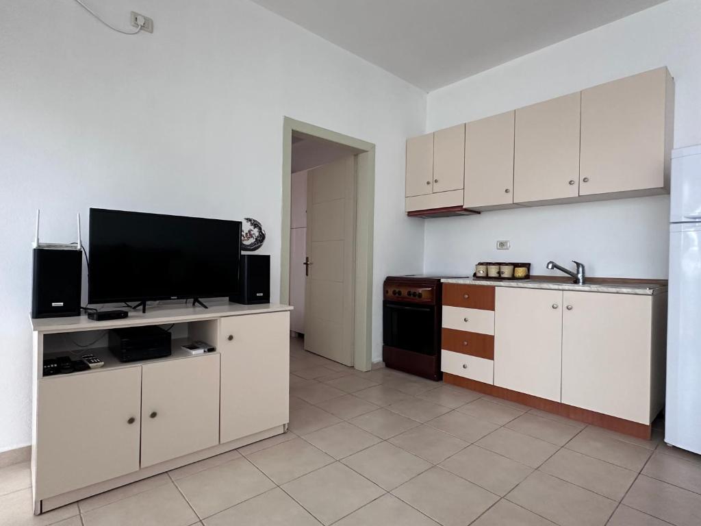Vespa Apartment 2 Sarande photo 1