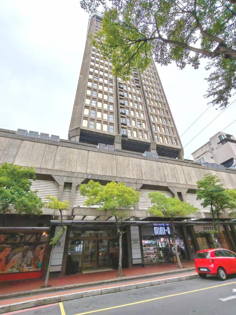 #507 Cartwright - Modern City Apartment