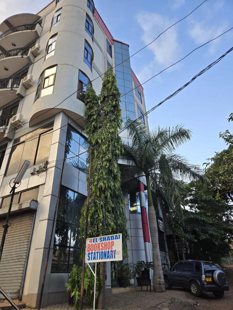 Twiga Hotel - Tulivu Urban