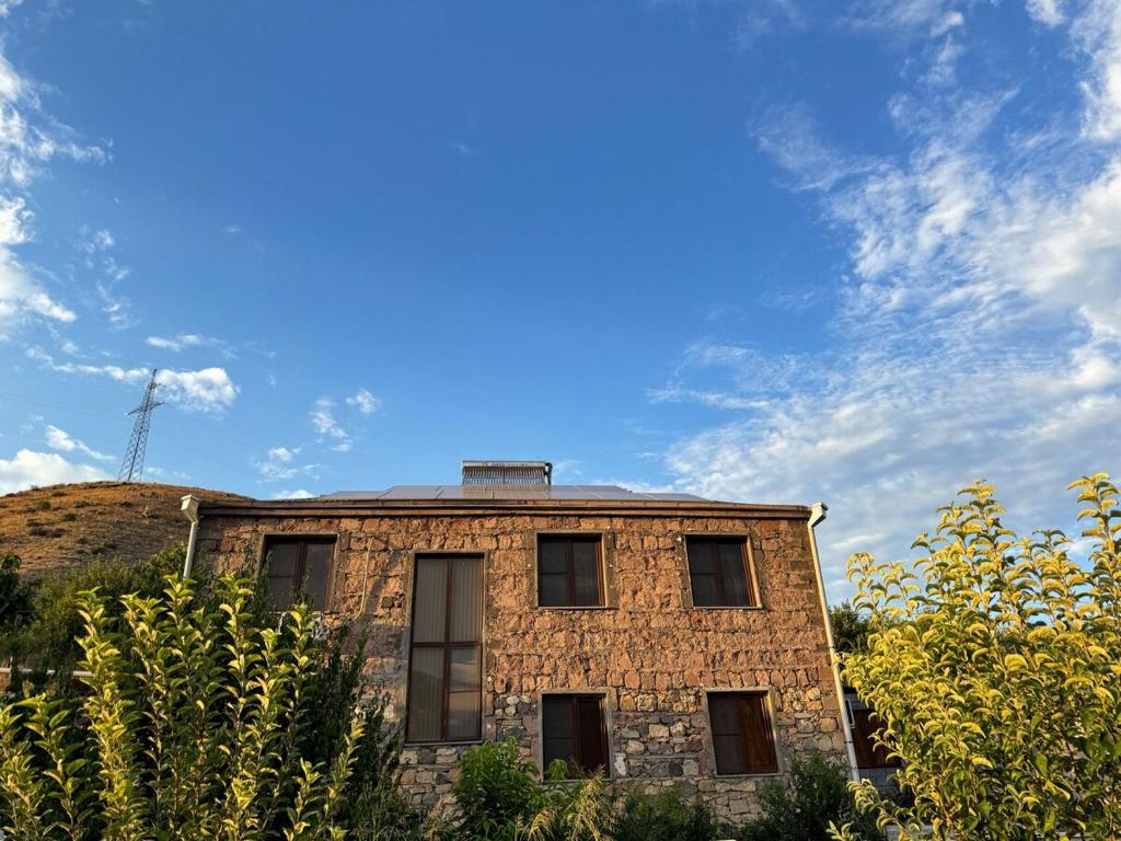 Rockside House Areni photo 2