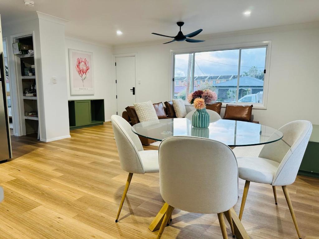 Ann St Bungalow-Perfect Escape! photo 1