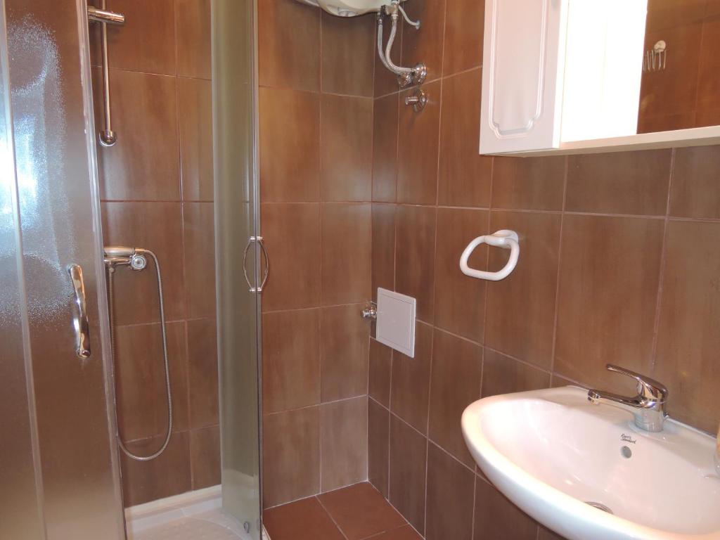 Двухместный (Двухместный номер с 1 кроватью и собственной ванной комнатой), Hostel Kvarner