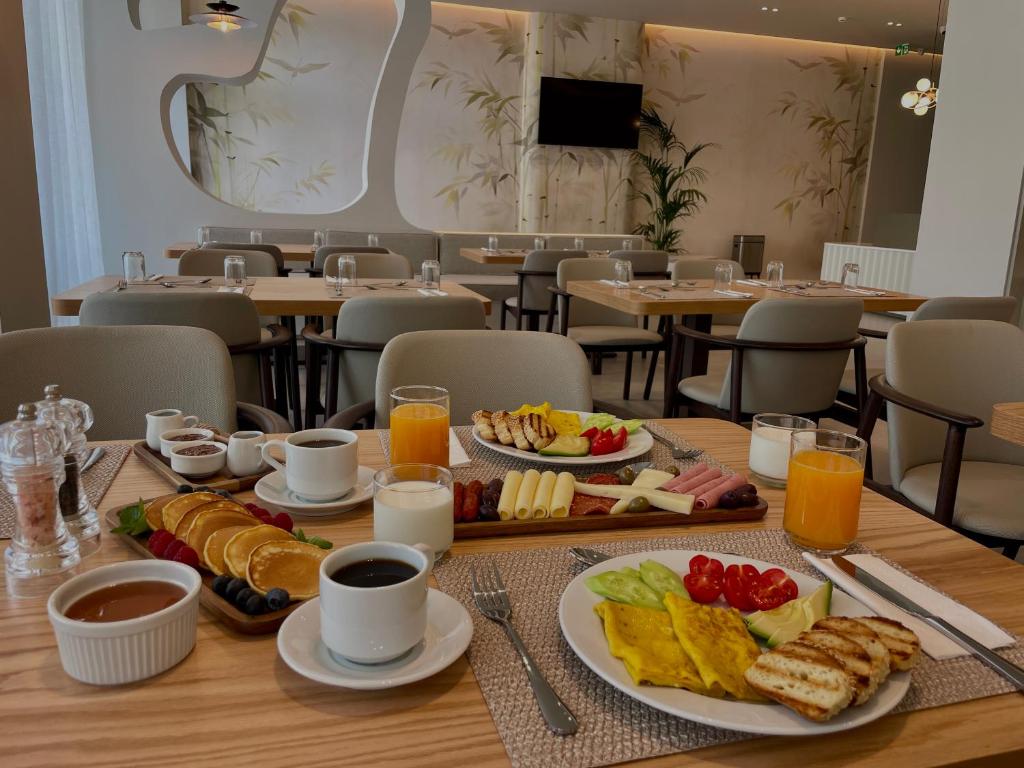 Asters Hotel photo 3