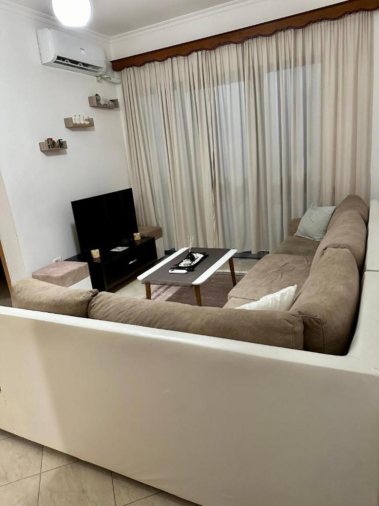 Sugena Apartments photo 2