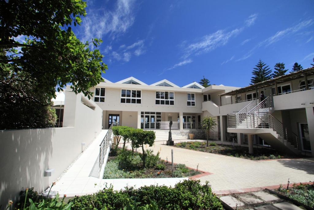 Abalone Guest Lodge photo 2
